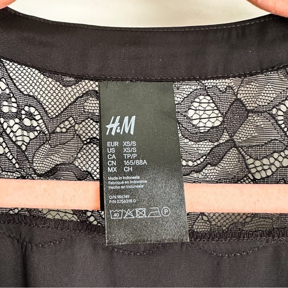 H&M Black Lace Satin Robe sz XS/S - Picture 7 of 9